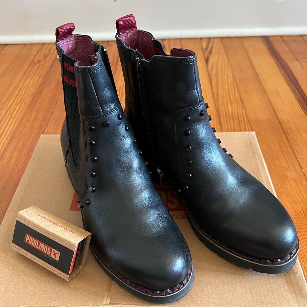 Pikolinos "Vicar" Boots. Sz 38. Like-New Condition